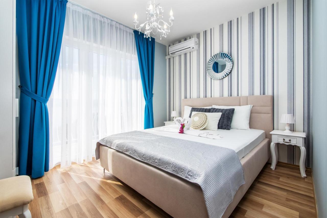 Apartments And Rooms By The Sea Lokva Rogoznica, Omis - 2973 Exterior photo